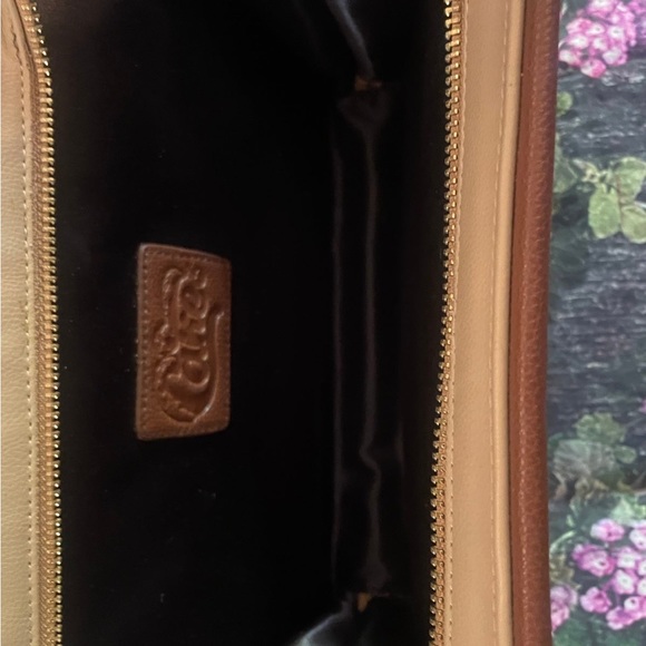 Rare Limited Edition Cakeworthy Hocus Pocus Book of Spells Clutch - Picture 10 of 12